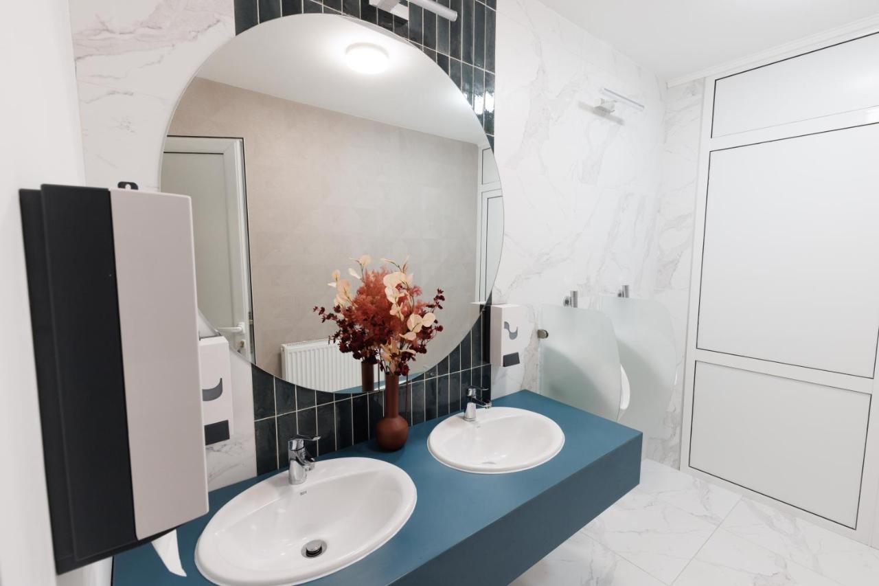 Hotel Yvy Sebeş Extérieur photo