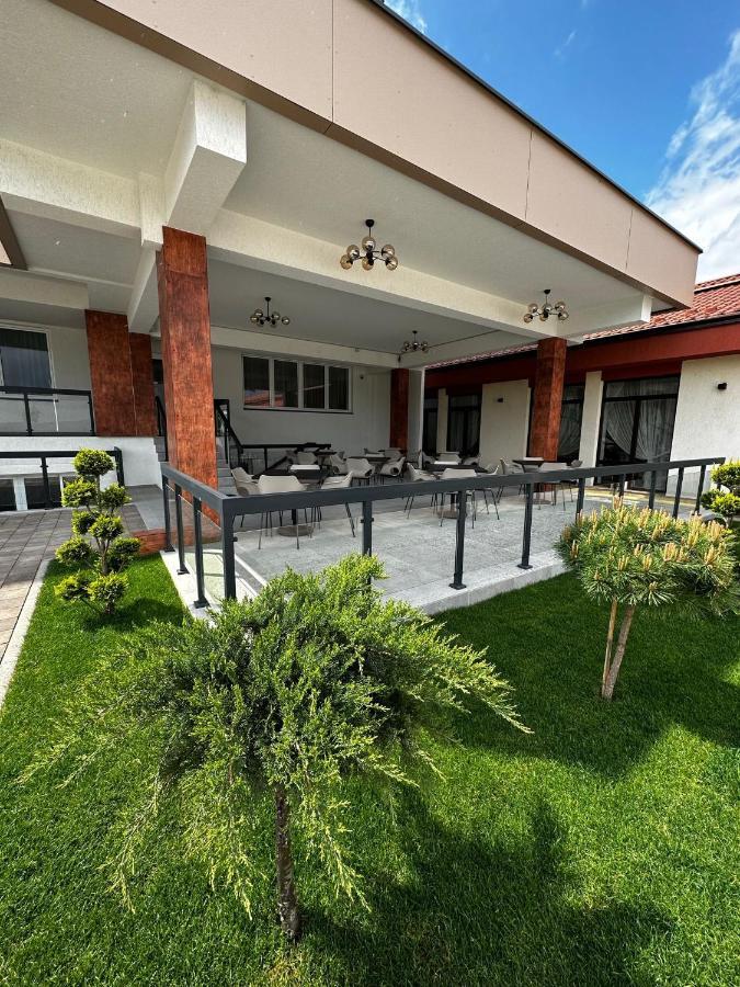 Hotel Yvy Sebeş Extérieur photo