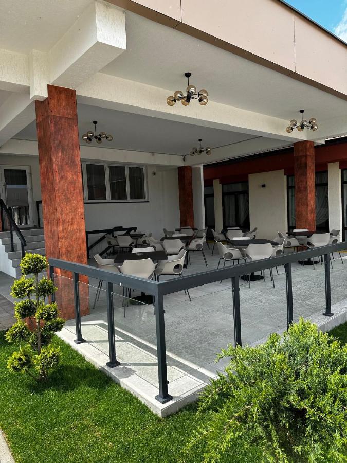 Hotel Yvy Sebeş Extérieur photo